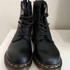 Dr. Martens 1460 Black boots